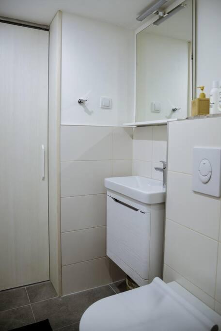 Mini Condo 2 Dl - Studio With A Private Patio Донья-Ластва Экстерьер фото